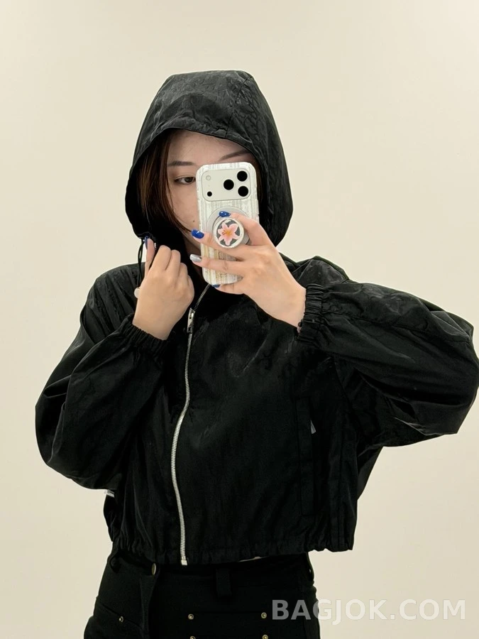 디올 디올 오블리크 크롭 후드 집업 상세 이미지