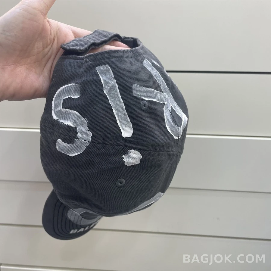 발렌시아가 발렌시아가 BB 스프레이드 볼캡 상세 이미지