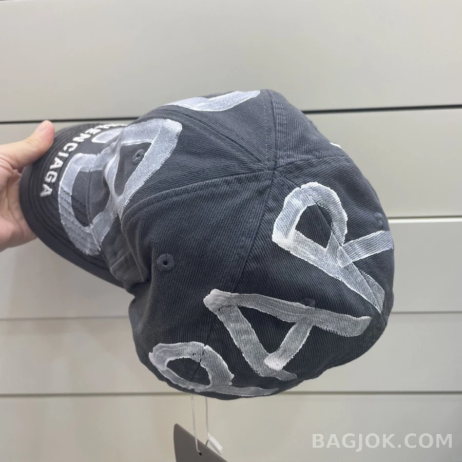 발렌시아가 발렌시아가 BB 스프레이드 볼캡 상세 이미지