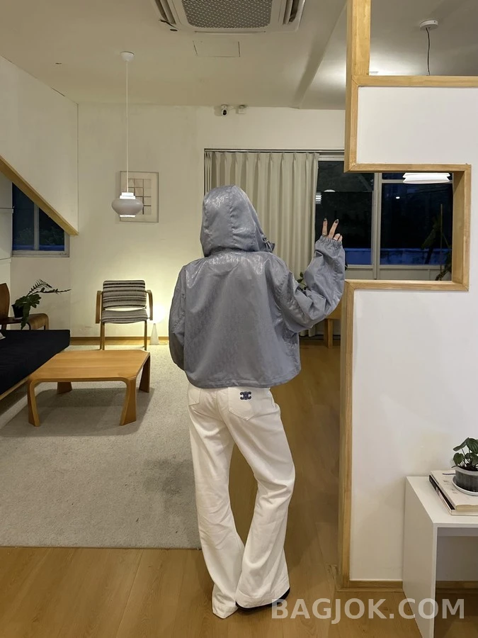 디올 디올 오블리크 크롭 후드 집업 상세 이미지
