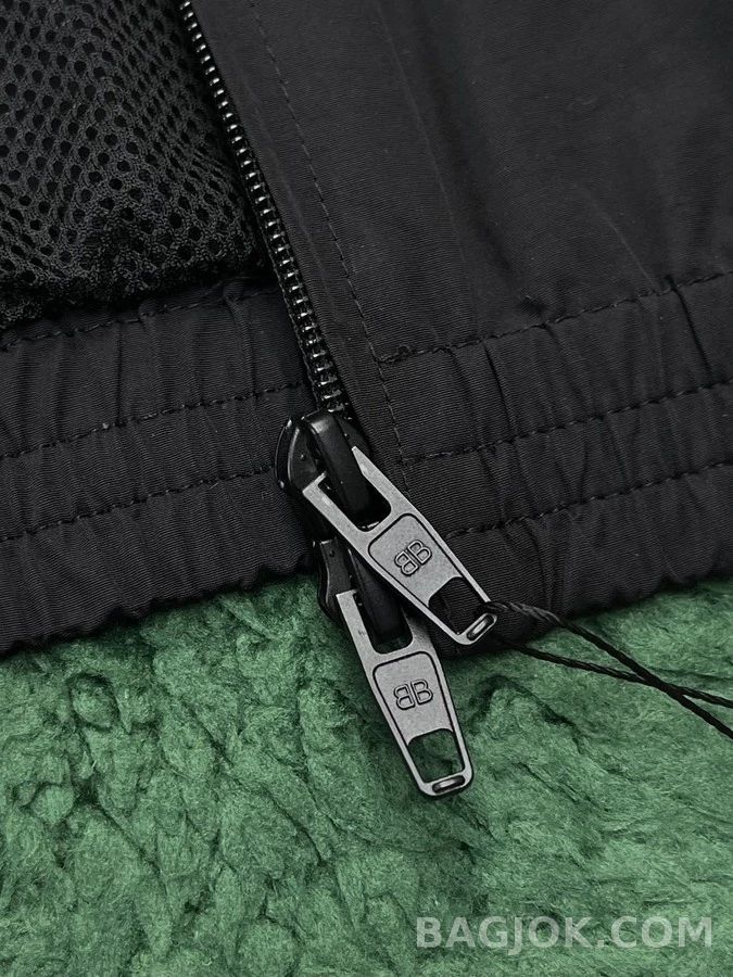 발렌시아가 발렌시아가 사커 넘버링 트랙 자켓 상세 이미지