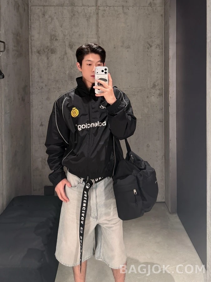 발렌시아가 발렌시아가 사커 넘버링 트랙 자켓 상세 이미지