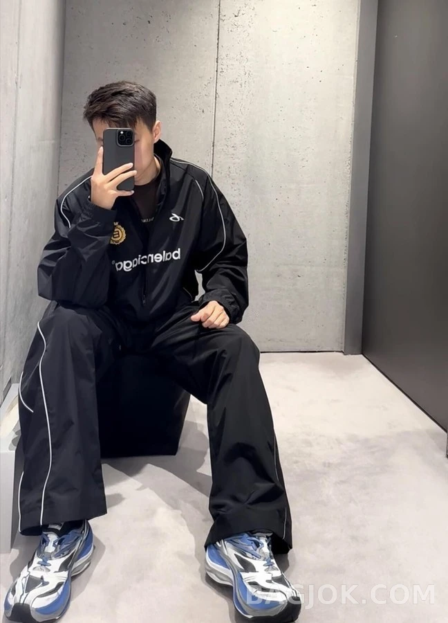 발렌시아가 발렌시아가 사커 넘버링 트랙 자켓 상세 이미지