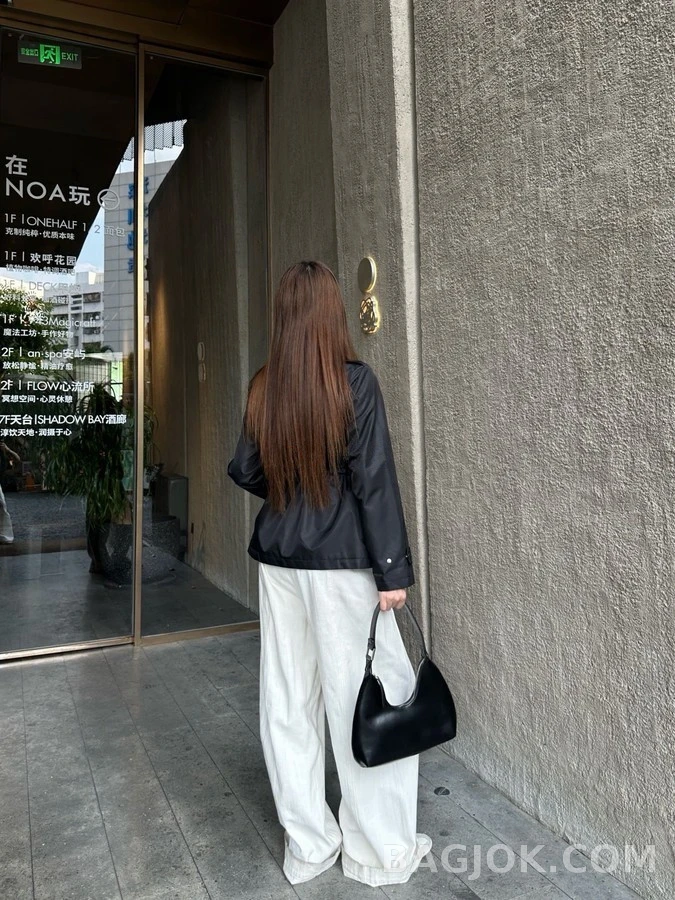 프라다 프라다 삼각 로고 멀티 포켓 자켓 상세 이미지