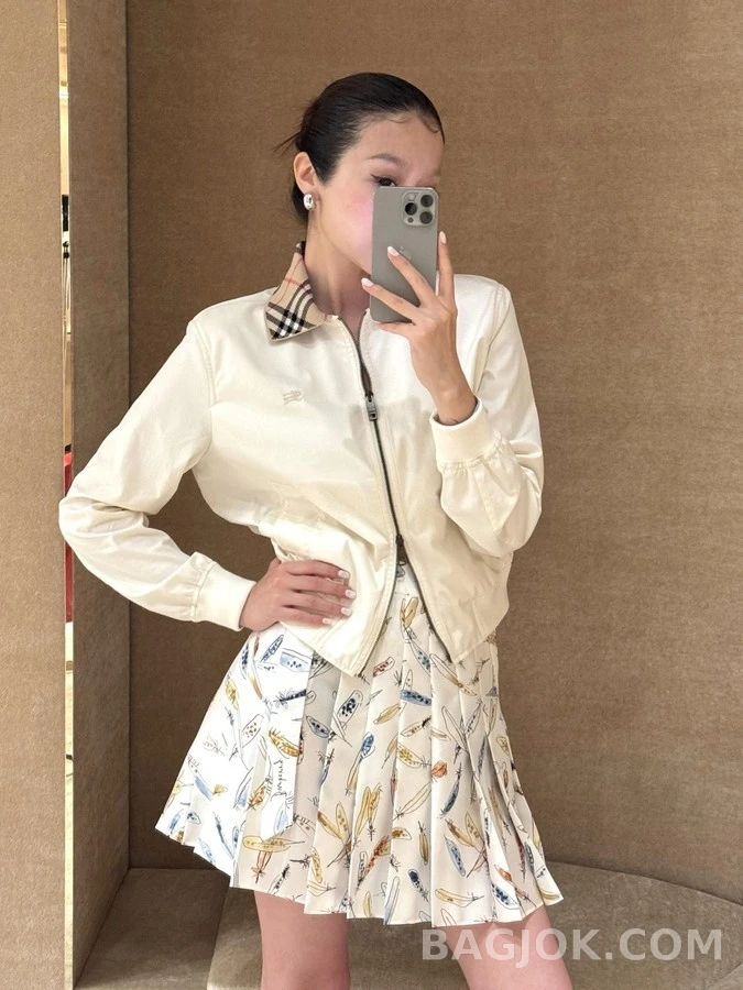 버버리 버버리 체크 카라 자수 해링턴 자켓 상세 이미지