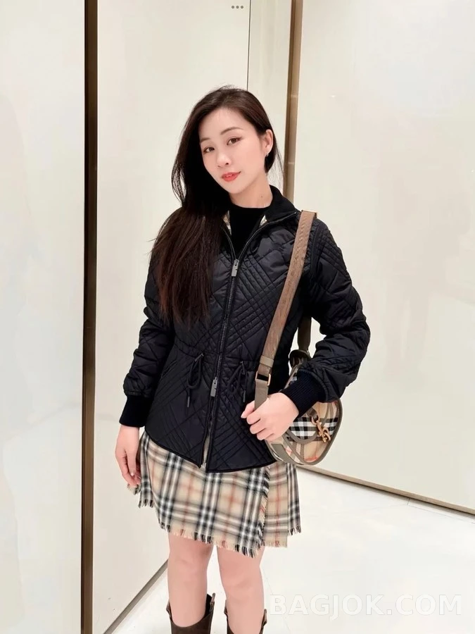버버리 버버리 다이아몬드 퀼팅 스탠드넥 드로스트링 자켓 상세 이미지