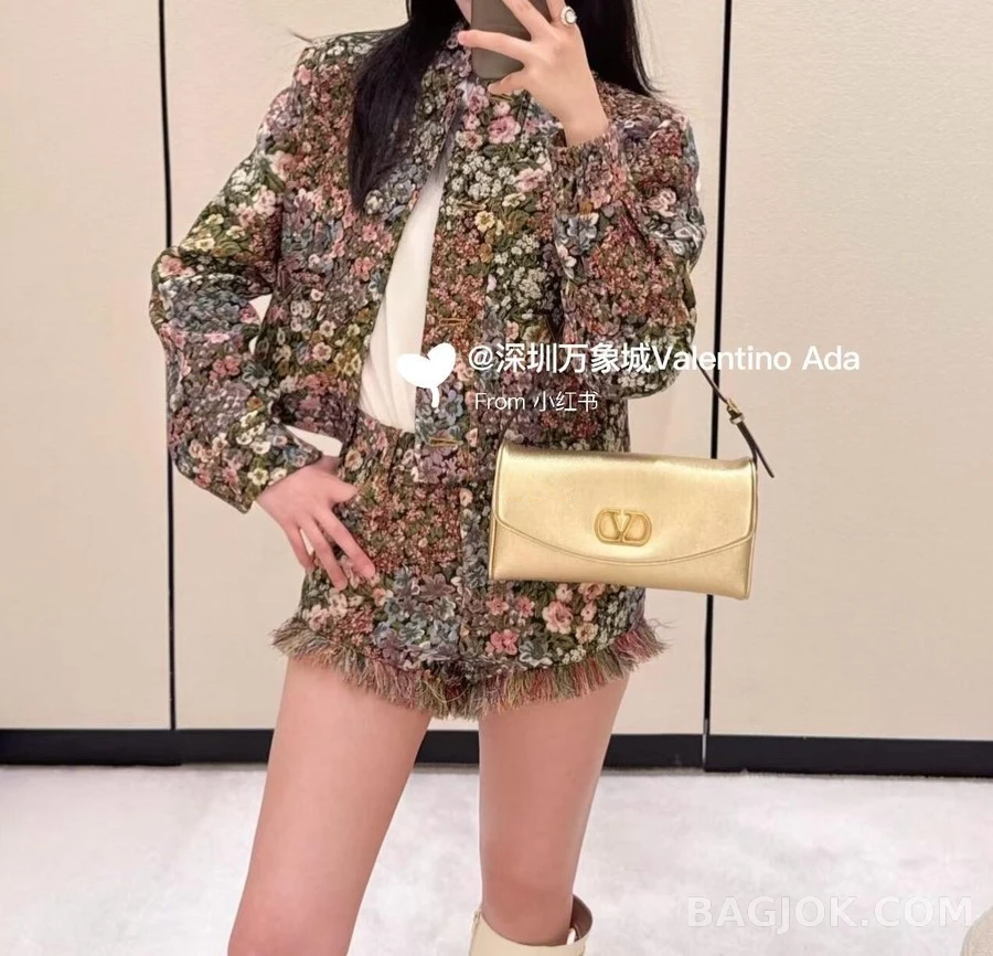 루이비통 루이비통 플라워 패턴 크롭 자켓 상세 이미지