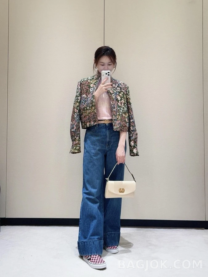 루이비통 루이비통 플라워 패턴 크롭 자켓 상세 이미지