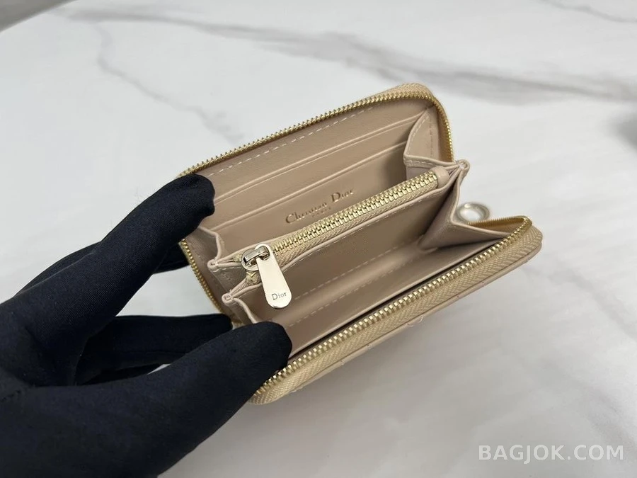 디올 디올 LADY DIOR Voyageur 양가죽 스몰 동전 지갑 상세 이미지