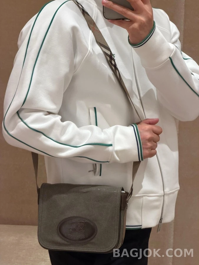 버버리 버버리 배색 트랙 자켓 상세 이미지