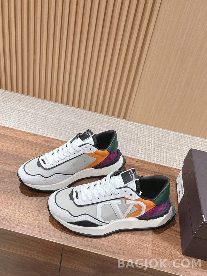 발렌티노 발렌티노 브이로고 러너 스니커즈 상세 이미지