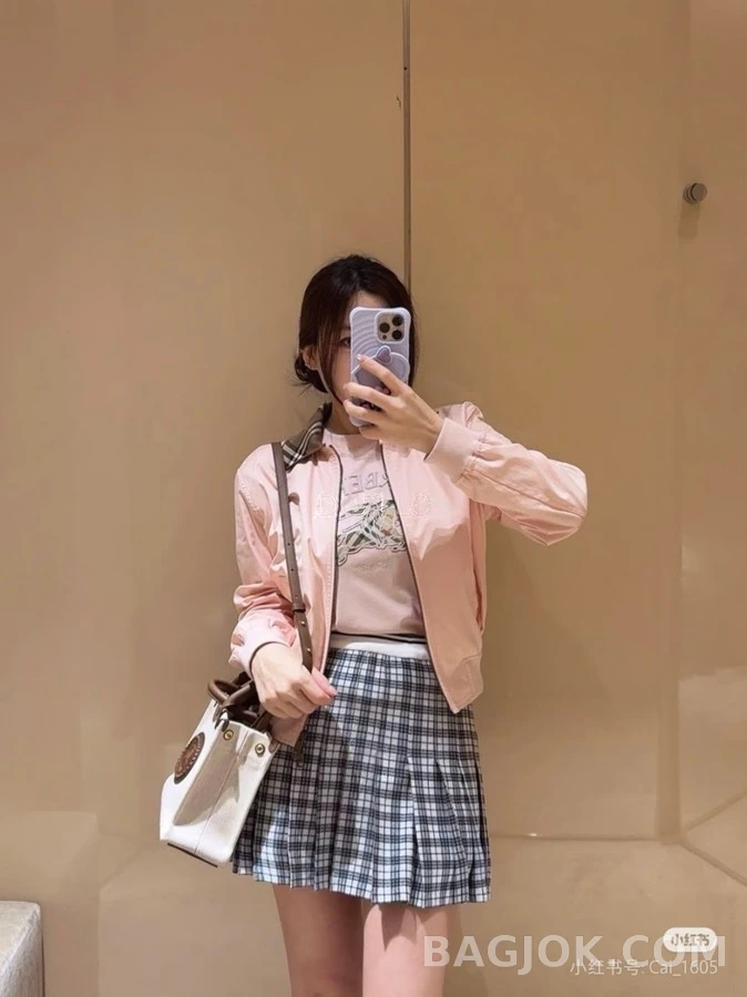 버버리 버버리 하링턴 빈티지 체크 집업 자켓 상세 이미지