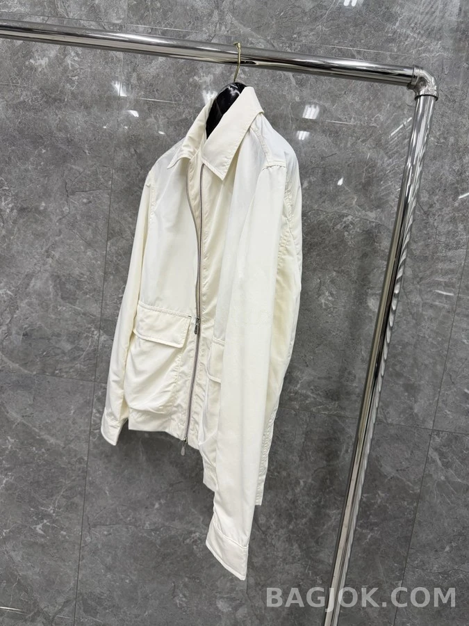 브루넬로 쿠치넬리 브루넬로 쿠치넬리 경량 집업 자켓 상세 이미지