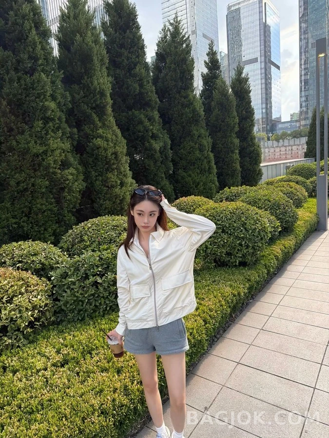 브루넬로 쿠치넬리 브루넬로 쿠치넬리 경량 집업 자켓 상세 이미지