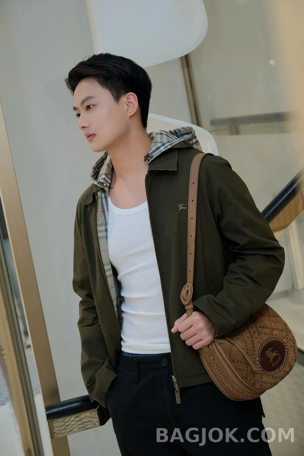 버버리 버버리 후드 로고 코튼 자켓 상세 이미지