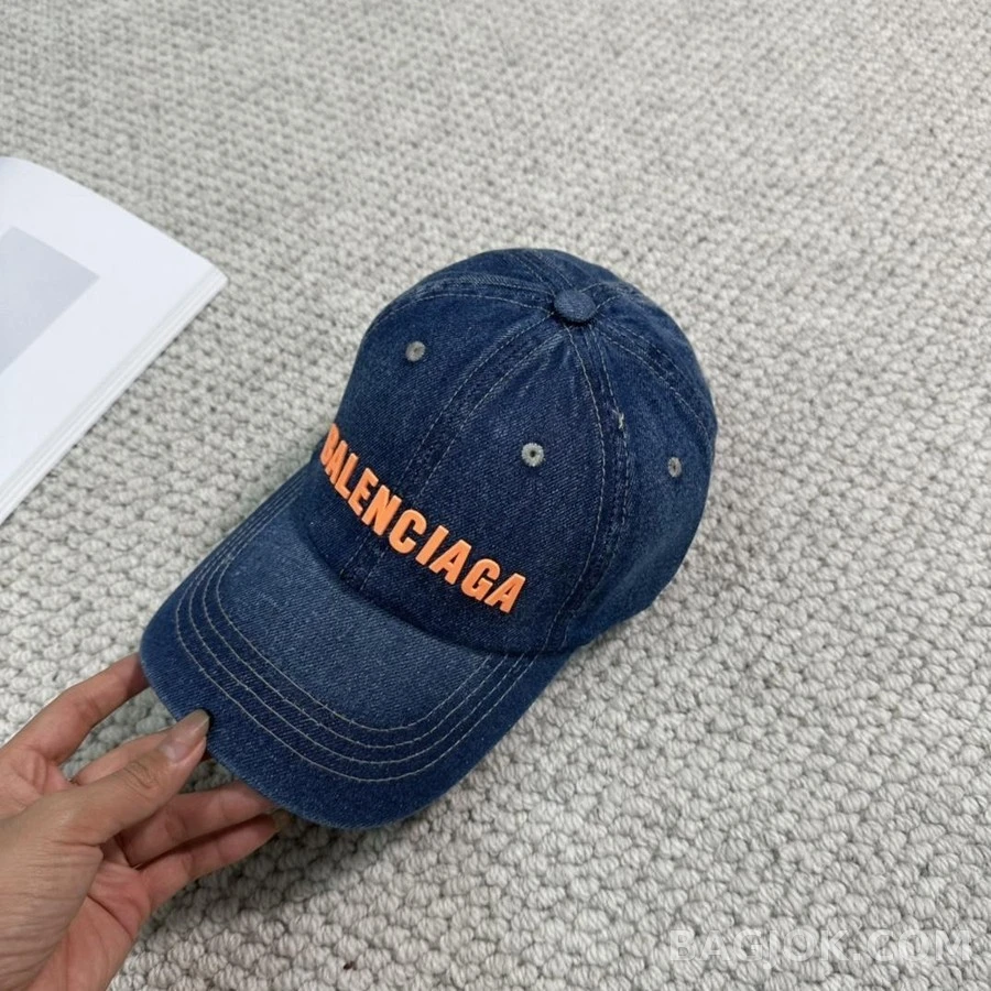 발렌시아가 발렌시아가 입체 로고 데님 베이스볼 캡 상세 이미지