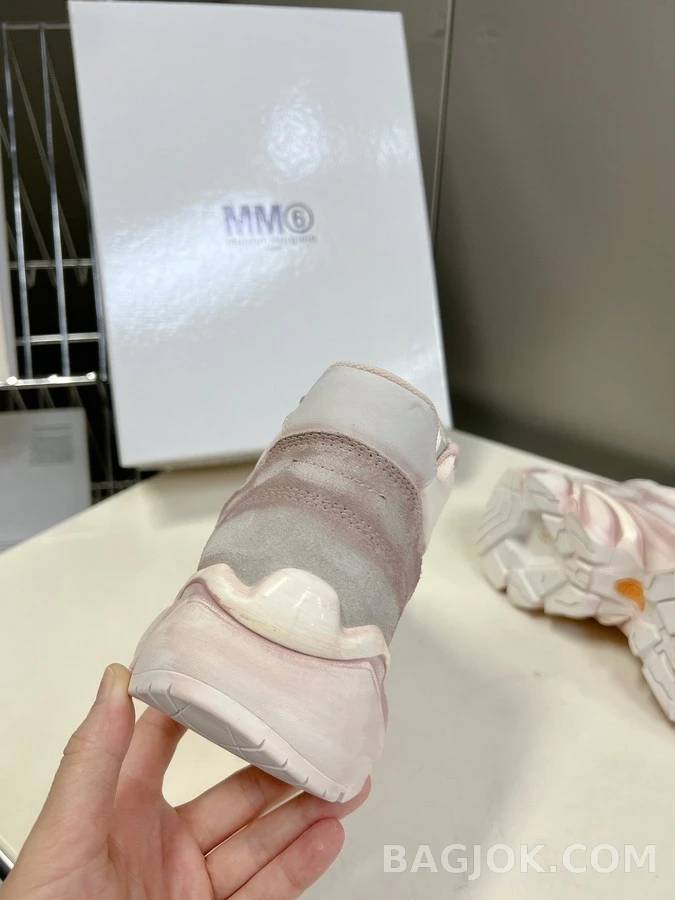 메종 마르지엘라 메종마르지엘라 MM6 디스트레스 스니커즈 상세 이미지