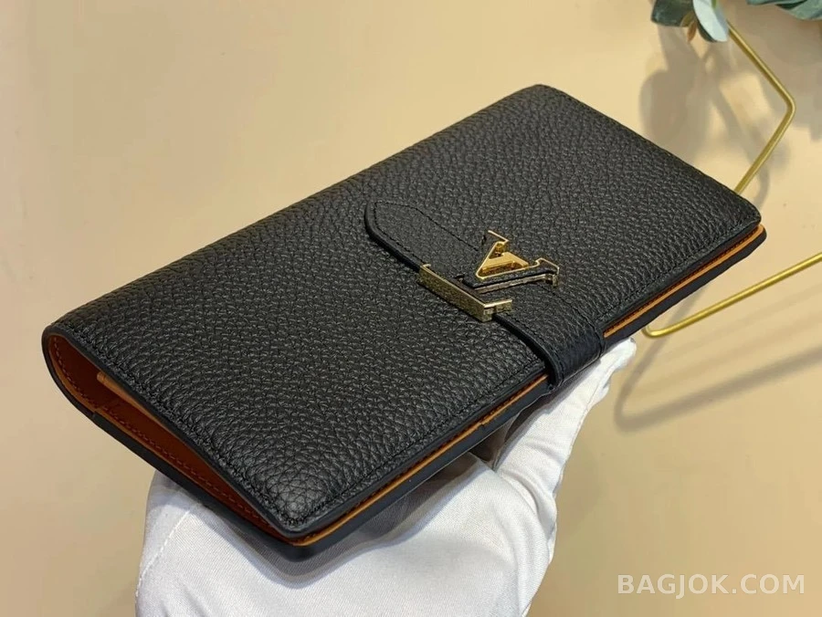 루이비통 루이비통 토뤼옹 LV 버티컬 월렛 상세 이미지