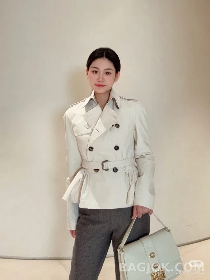버버리 버버리 벨티드 더블 플레어 자켓 상세 이미지