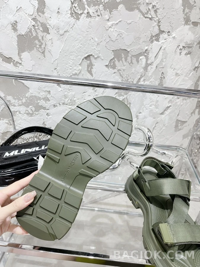 알렉산더 맥퀸 알렉산더 맥퀸 웹 스트랩 트레드 샌들 상세 이미지