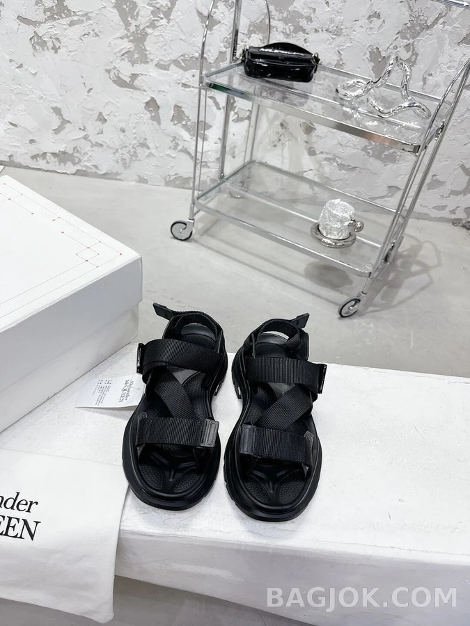 알렉산더 맥퀸 알렉산더 맥퀸 웹 스트랩 트레드 샌들 상세 이미지