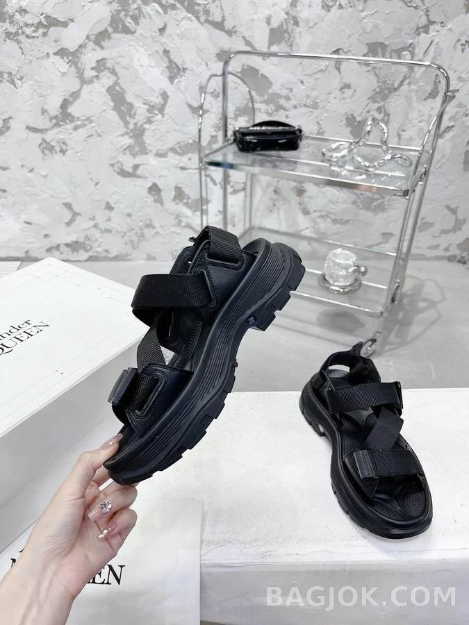 알렉산더 맥퀸 알렉산더 맥퀸 웹 스트랩 트레드 샌들 상세 이미지