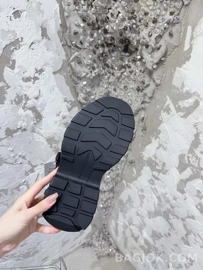 알렉산더 맥퀸 알렉산더 맥퀸 웹 스트랩 트레드 샌들 상세 이미지