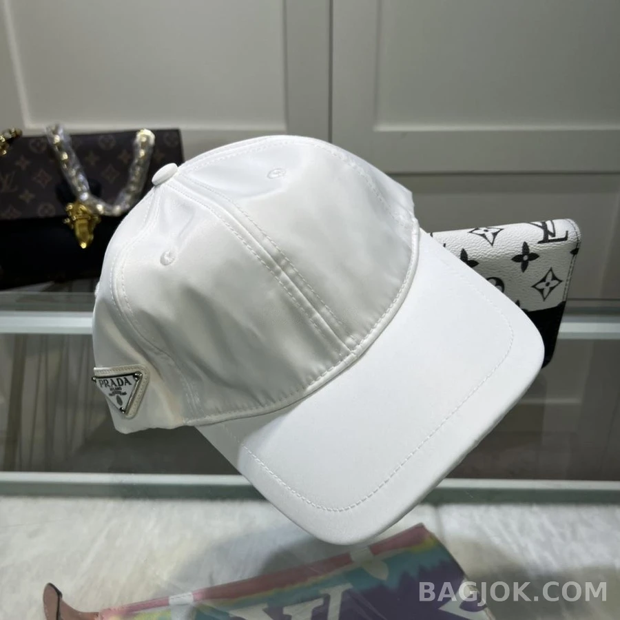 프라다 프라다 리나일론 베이스볼 캡 상세 이미지