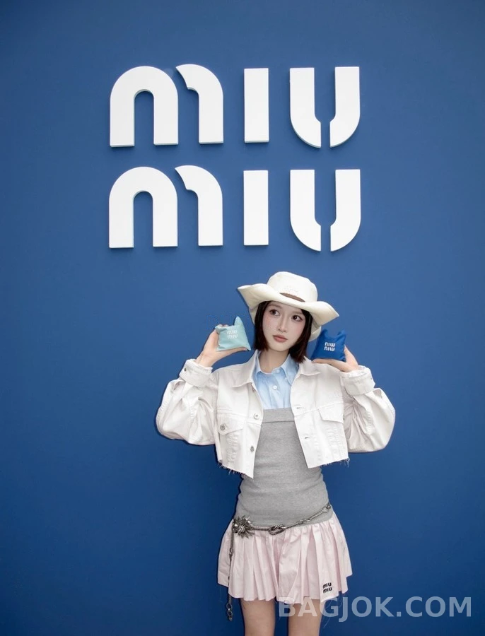 미우미우 미우미우 로고 자수 크롭 데님 자켓 상세 이미지