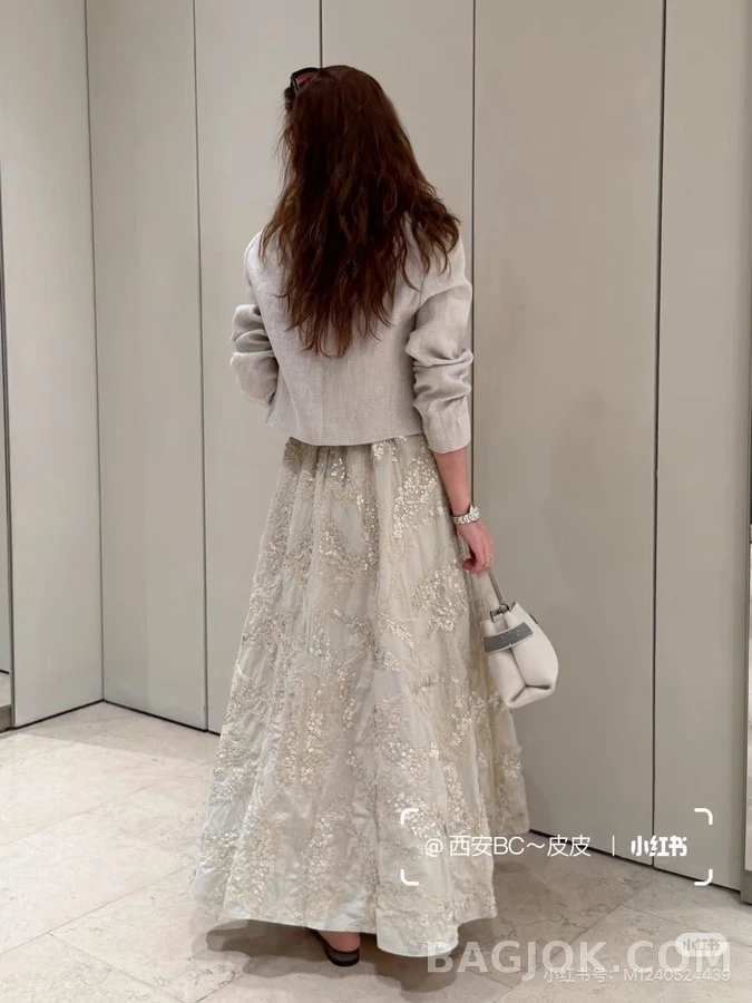브루넬로 쿠치넬리 브루넬로 쿠치넬리 헤링본 린넨 크롭 자켓 상세 이미지