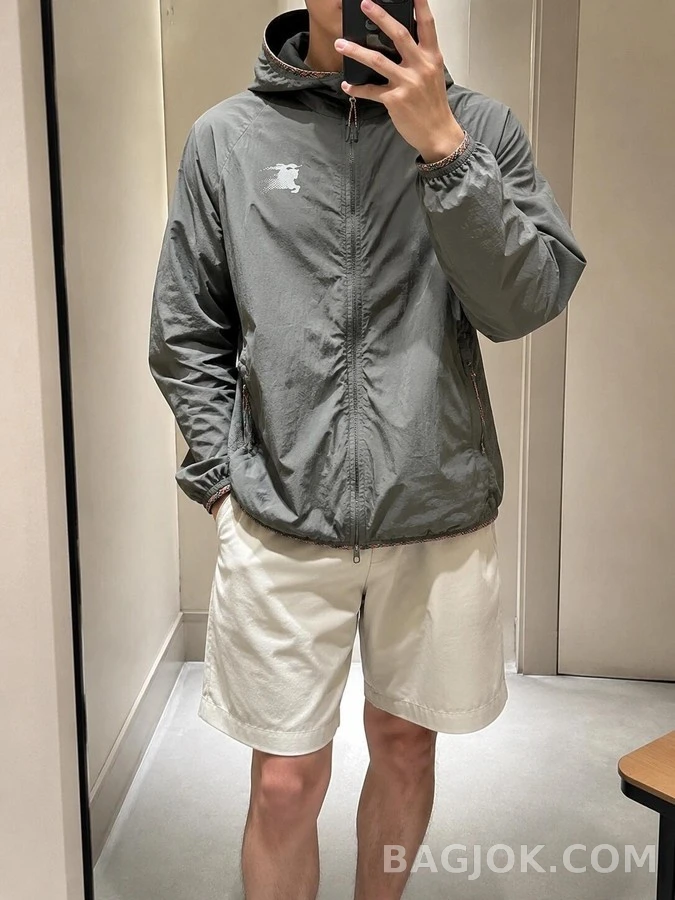 버버리 버버리 퍼포레이티드 나일론 후드 집업 상세 이미지