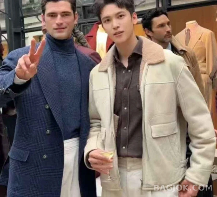 브루넬로 쿠치넬리 브루넬로 쿠치넬리 쉬어링 파일럿 자켓 상세 이미지
