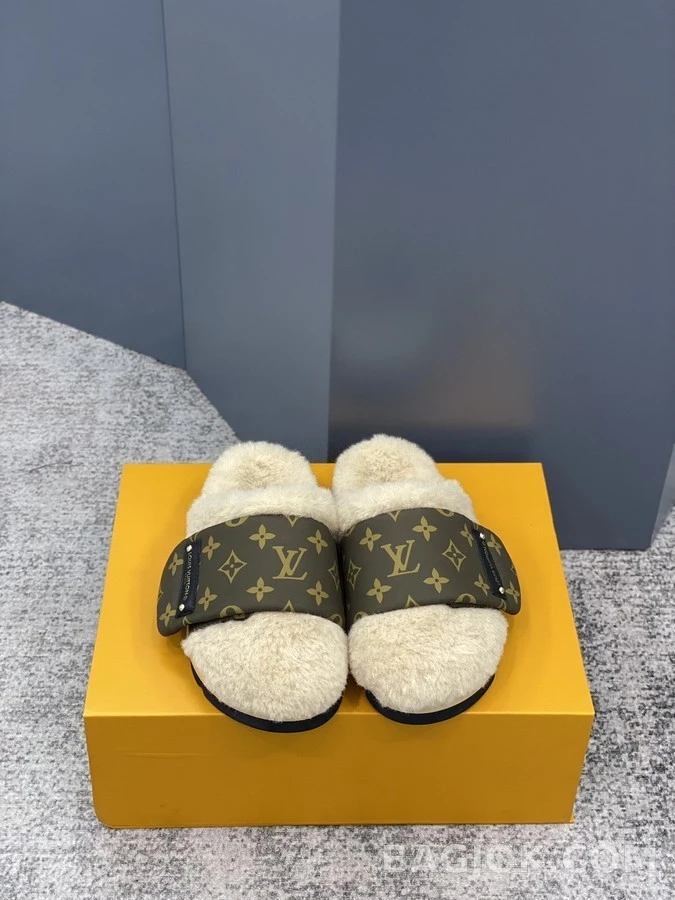 루이비통 루이비통 시어링 슬리퍼 필로우 컴포트 뮬 상세 이미지