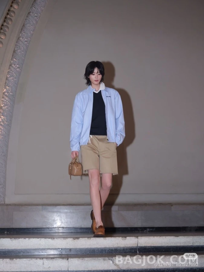 미우미우 미우미우 체크 카라 자켓 상세 이미지