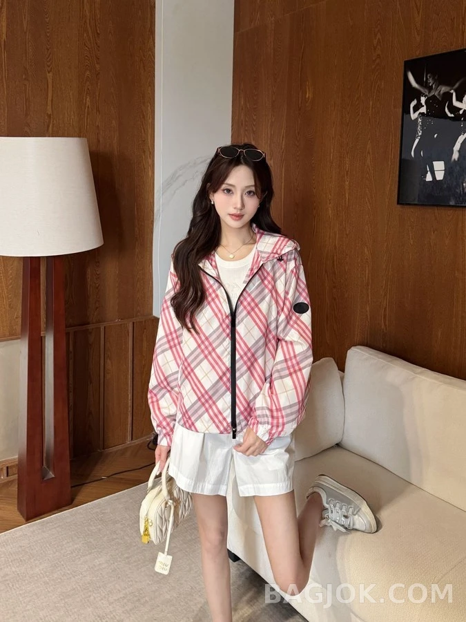 버버리 버버리 체크 후드 집업 상세 이미지