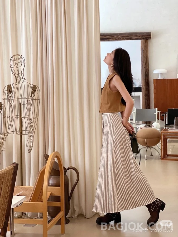 샤넬 샤넬 장식 버튼 가죽 베스트 상세 이미지