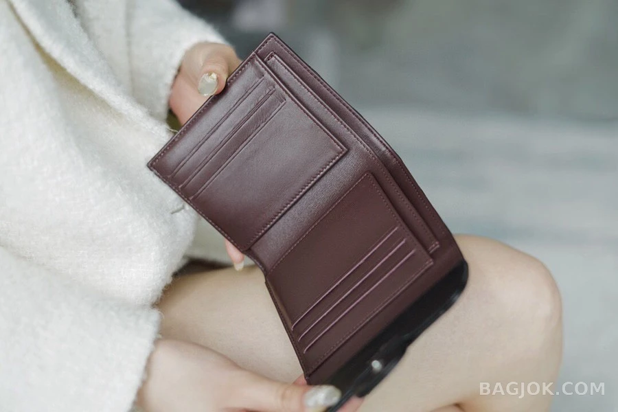 샤넬 샤넬 클래식 램스킨 스몰 플랩 지갑 상세 이미지