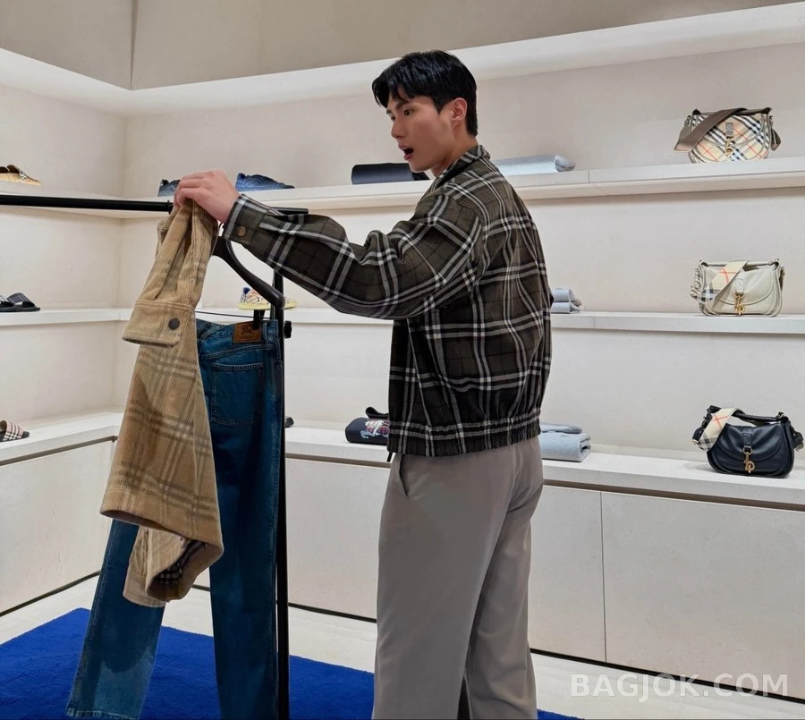 버버리 버버리 체크 캐시미어 플라이트 자켓 상세 이미지