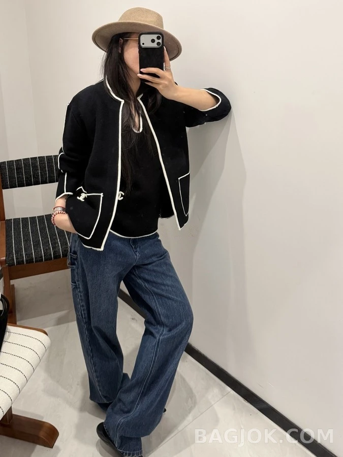 샤넬 샤넬 블랙앤화이트 로고 자켓 상세 이미지