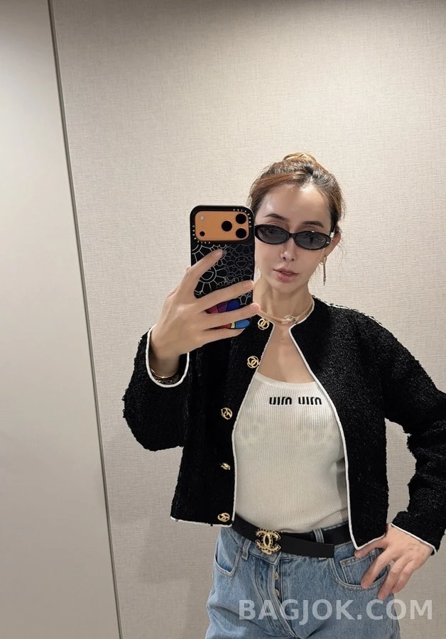 샤넬 샤넬 더블C 금장 버튼 부클 자켓 상세 이미지