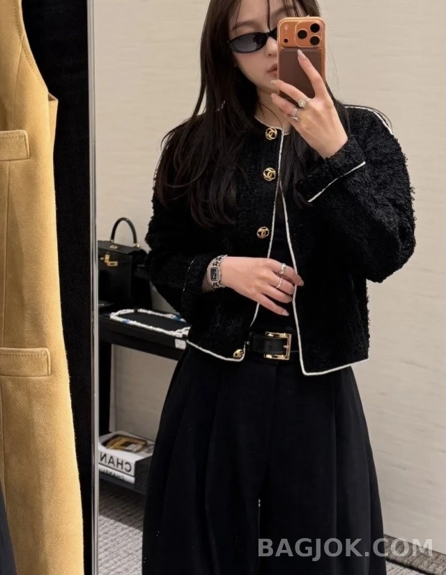 샤넬 샤넬 더블C 금장 버튼 부클 자켓 상세 이미지