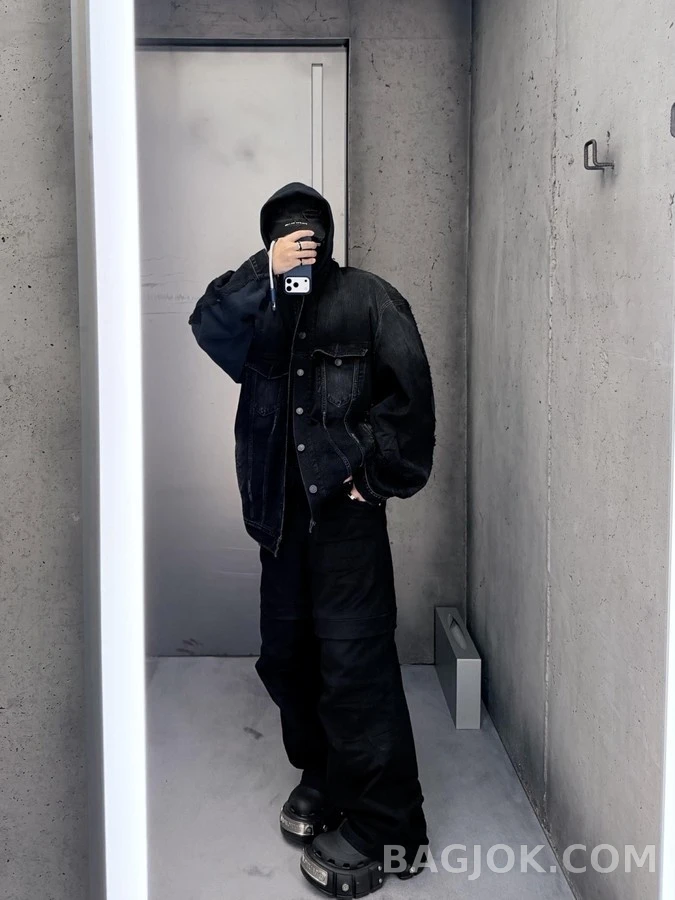발렌시아가 발렌시아가 데님 후드 맨투맨 상세 이미지