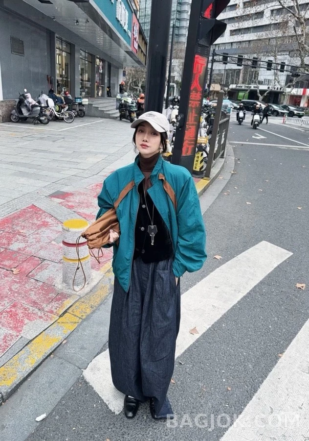 생로랑 세인트로랑 배색 스탠드넥 자켓 상세 이미지