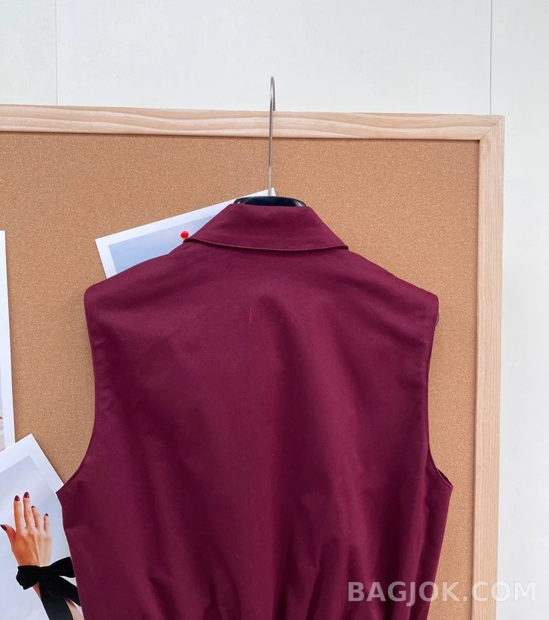 미우미우 미우미우 클래식 카라 집업 슬리브리스 조끼 상세 이미지