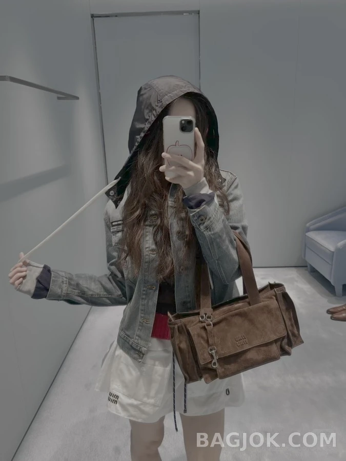 미우미우 미우미우 페이크 레이어드 레터링 데님 후드 상세 이미지