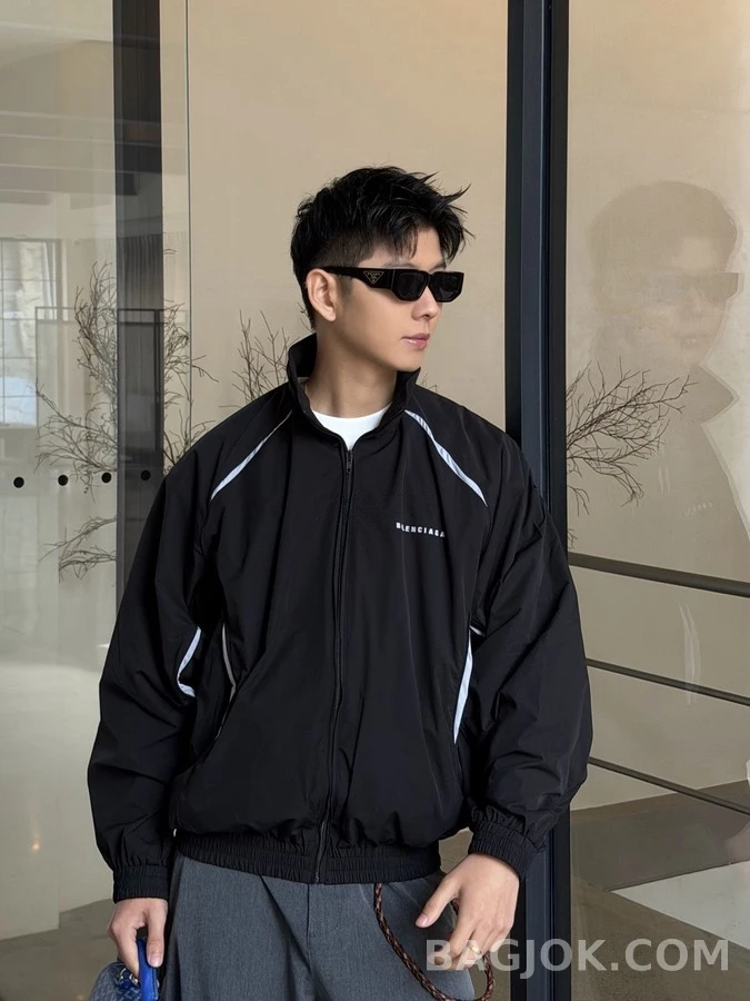 발렌시아가 발렌시아가 스트라이프 트랙 자켓 상세 이미지