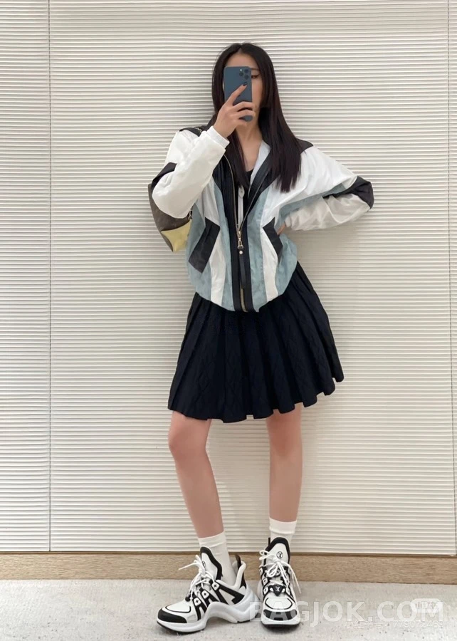 루이비통 루이비통 컬러블록 모노그램 집업 자켓 상세 이미지