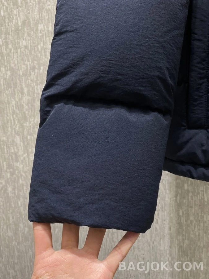 보테가베네타 보테가 베네타 레더 포켓 패딩 자켓 상세 이미지