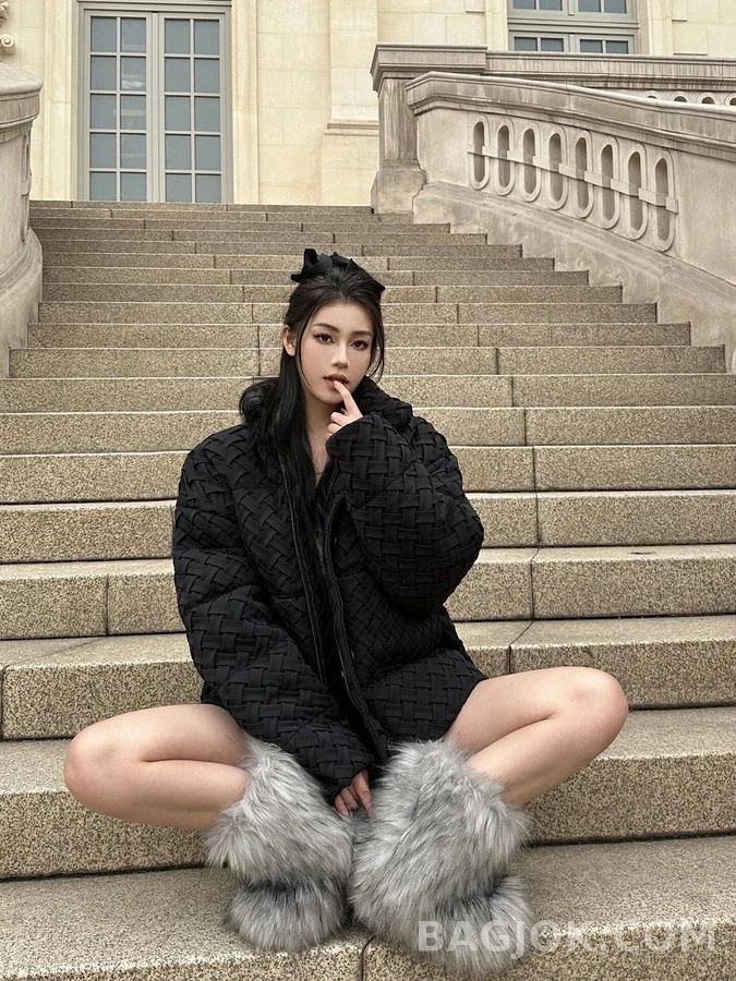 보테가베네타 보테가 베네타 인트레치오 편직 패딩 자켓 상세 이미지