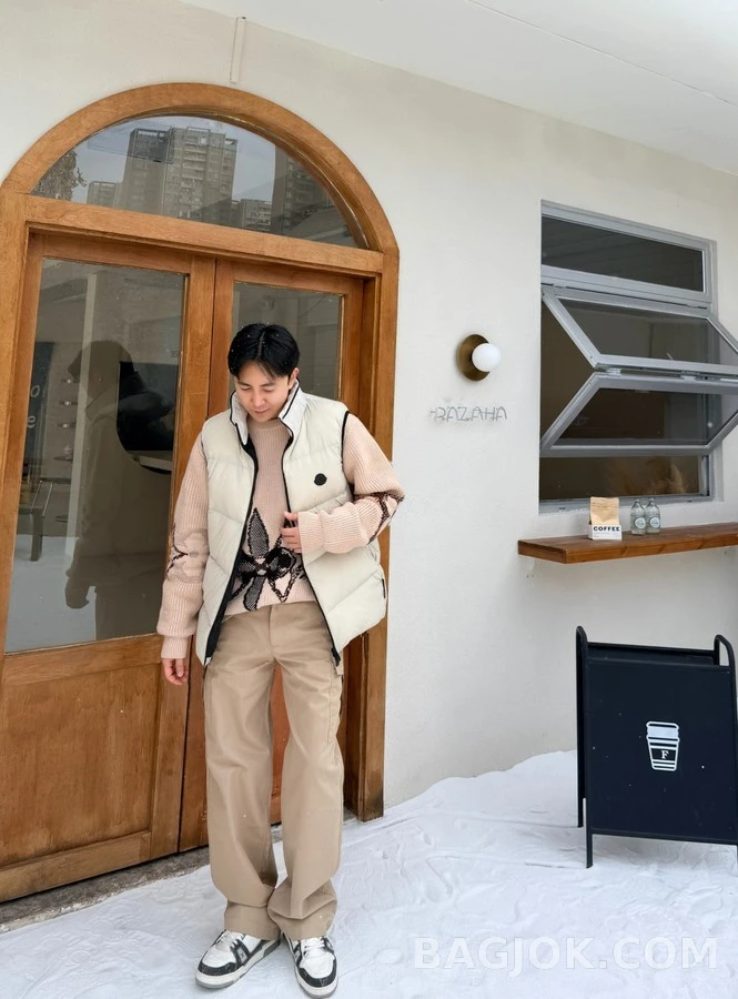 몽클레어 몽클레어 후드 패딩 베스트 상세 이미지